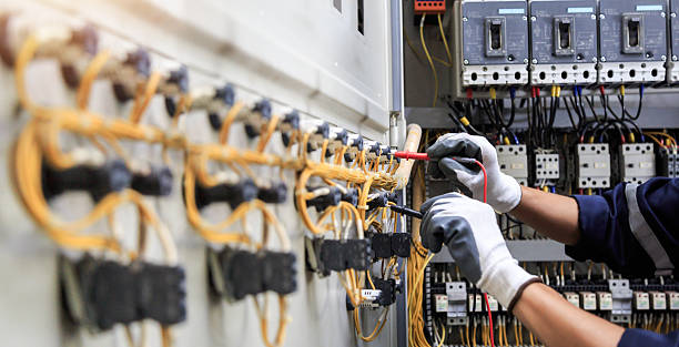 Professional Electrician technician working in Kula, HI